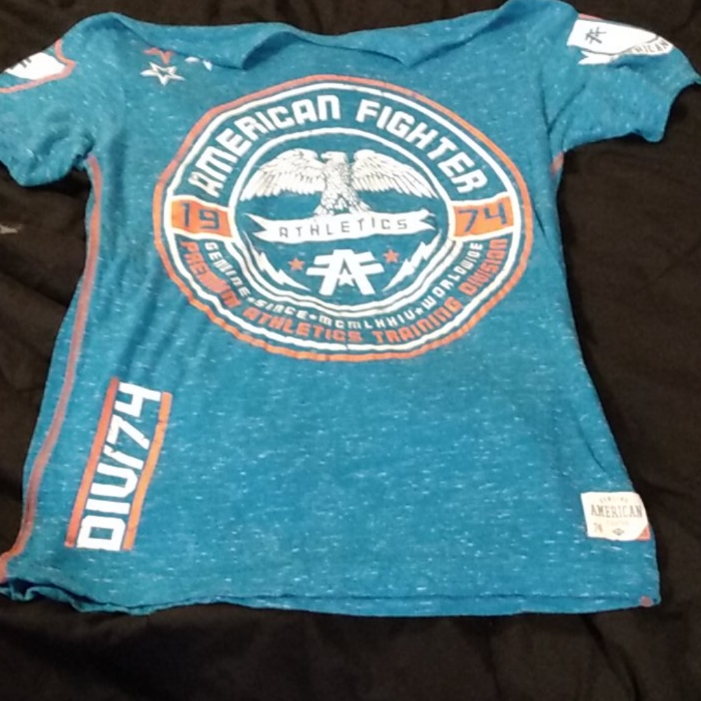 Shirts - Picture 4 of 7